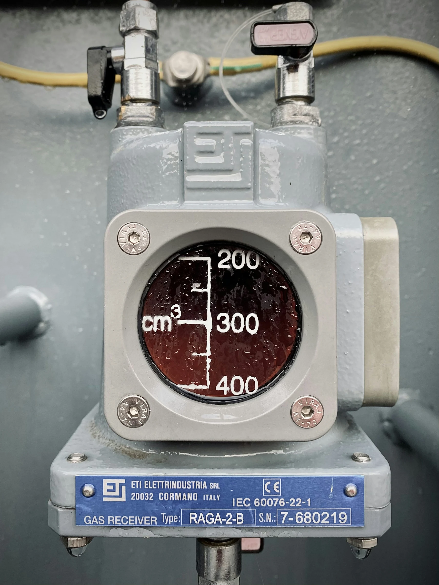 Fotografía real de equipamiento industrial